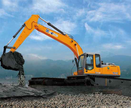 China’s Domestically Designed Amphibious Excavator