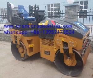 XCMG pneumatic road roller XP303