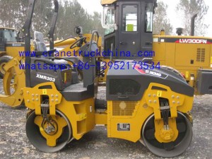 XCMG pneumatic road roller XP303